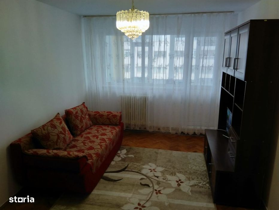 Apartament cu 2 camere semidecomandat zona Podul Ros sensul giratoriu