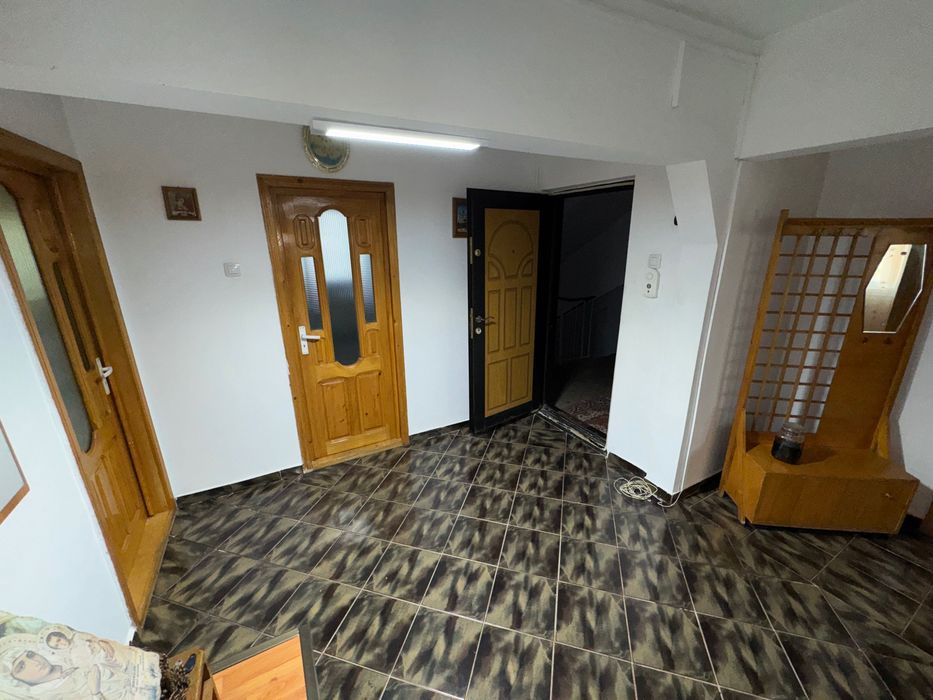 Apartament Vânzare Fălticeni Decomandat 4 Camere Etaj 2 Str. 2 Grăniceri 110 mp utili