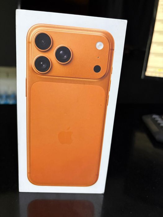 Продам новый айфон 17про Макс 512гб