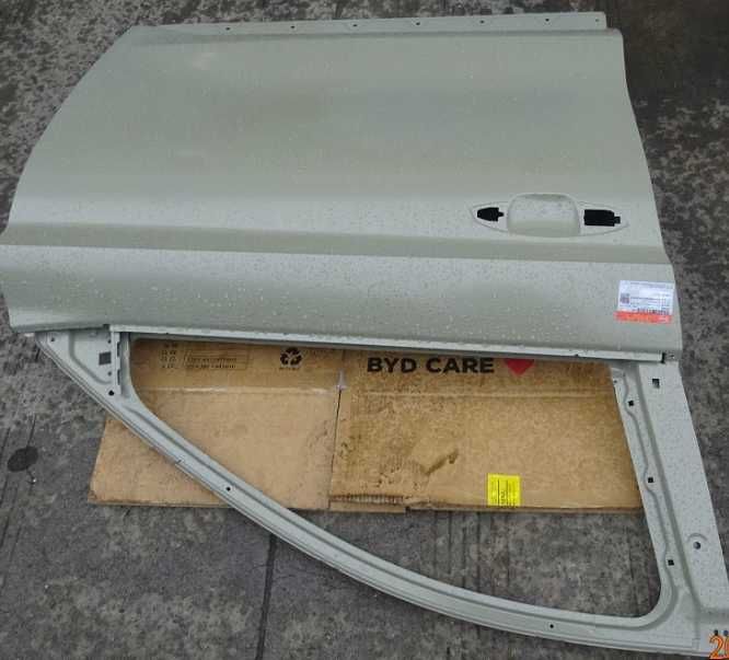 BYD Song Plus EV Левая/правая передняя дверь в сборе