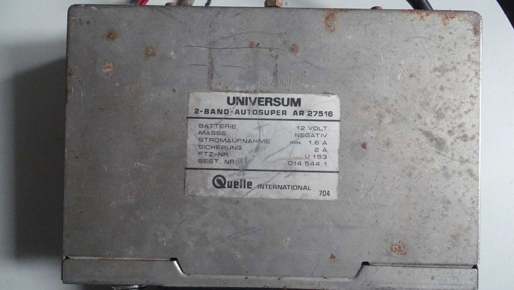 radio auto Universum AR 27516 , de colectie