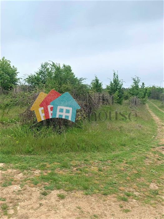 Парцел в Варна-м-т Прибой площ 1050 цена 55000