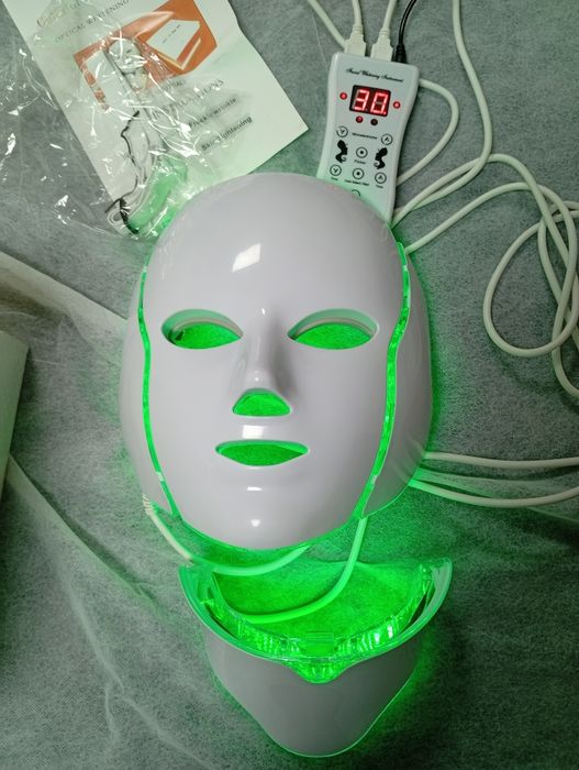 LED маска за лице и шия фотон терапия