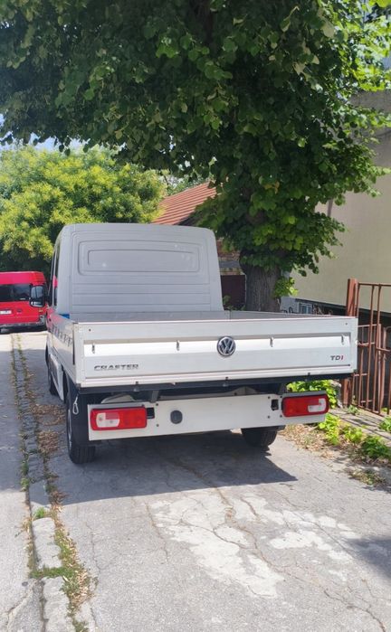 VW Crafter бордови бус под наем – товарен транспорт