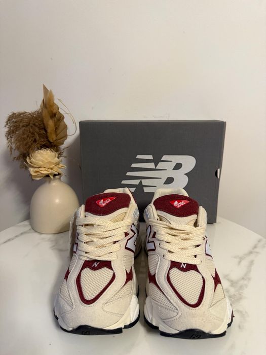 Adidasi New Balance 9060