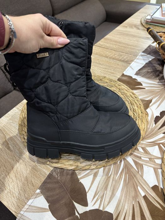 Ботушки 38номер много красиви и запазени