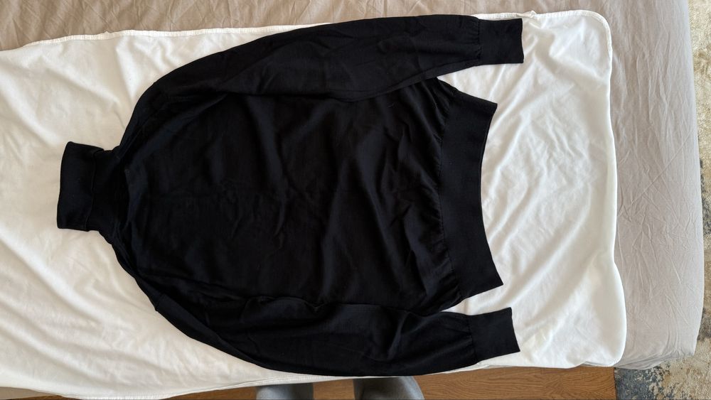 Черно поло от 100% Merino вълна
