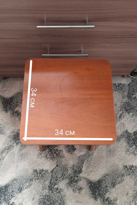 Продам 2 табуретки