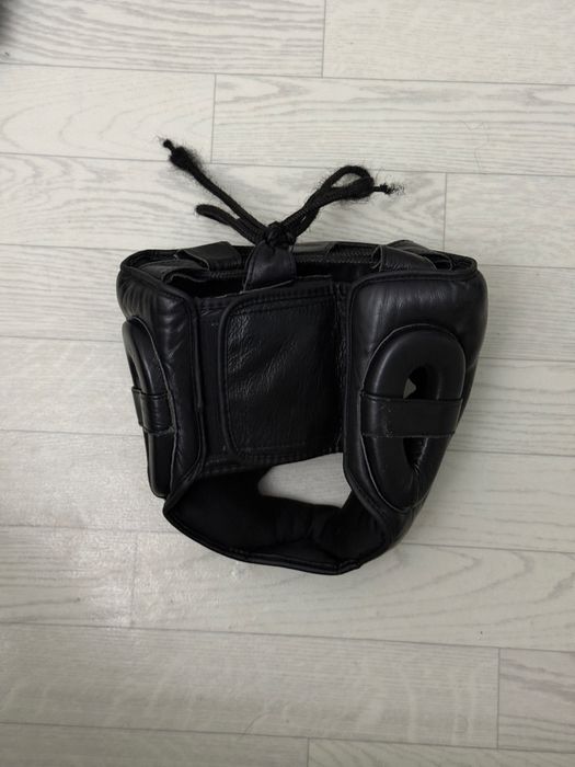 шлем для единоборств