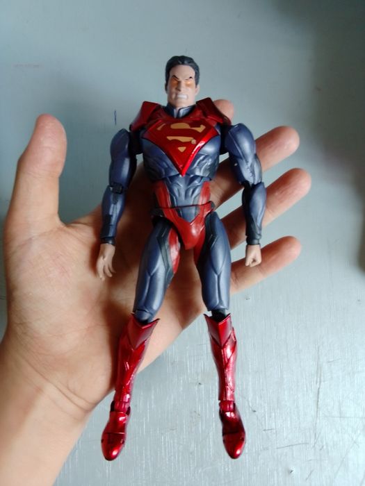 Экшен фигурка injustice superman