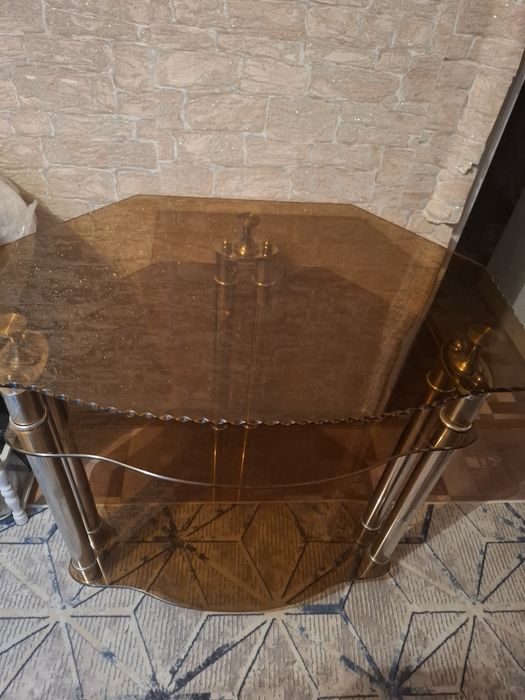 Продам стеклянный столик