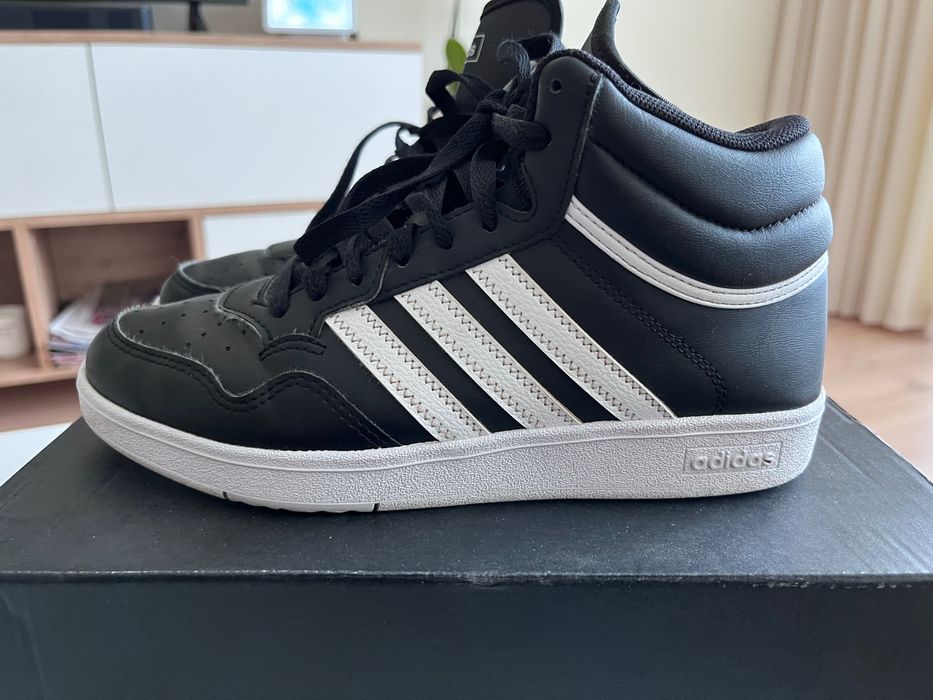 Маратонки и кецове adidas и skechers