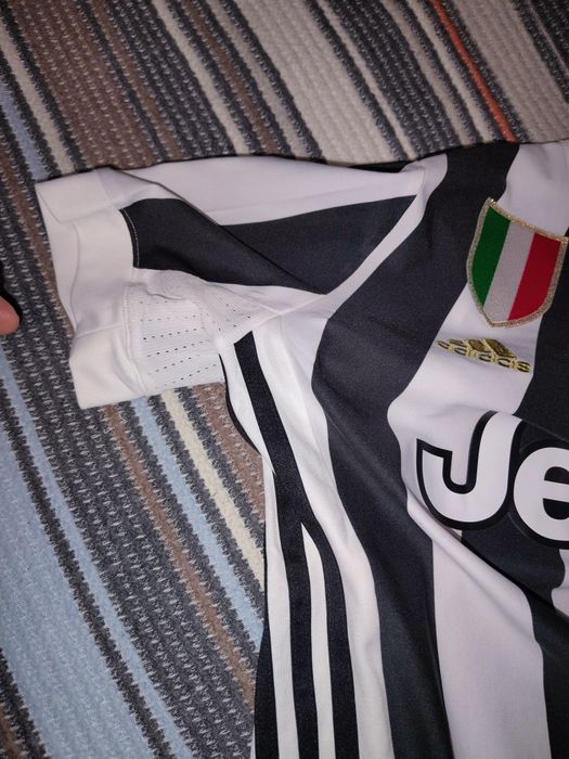 Две тениска на Адидас (Adidas)