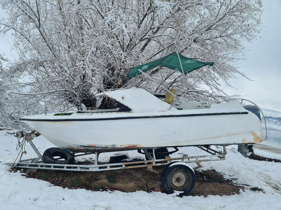 Продаю катер Ладога 3,с подвесным мотором ямаха 115 2 тактная