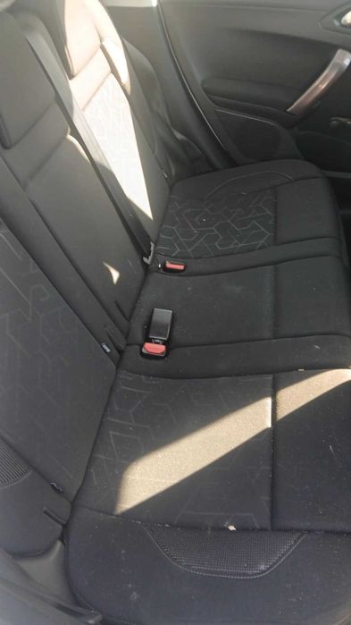 Пежо 2008 , 1,2 бенз . На части