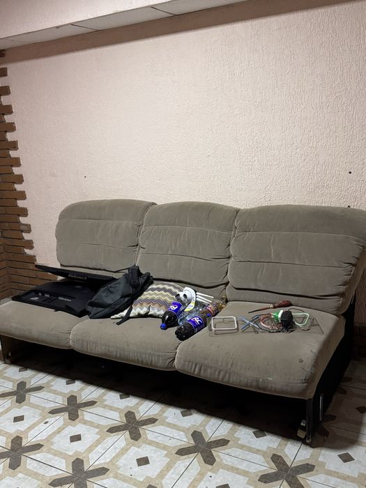 Продам диван мкр кокжиек