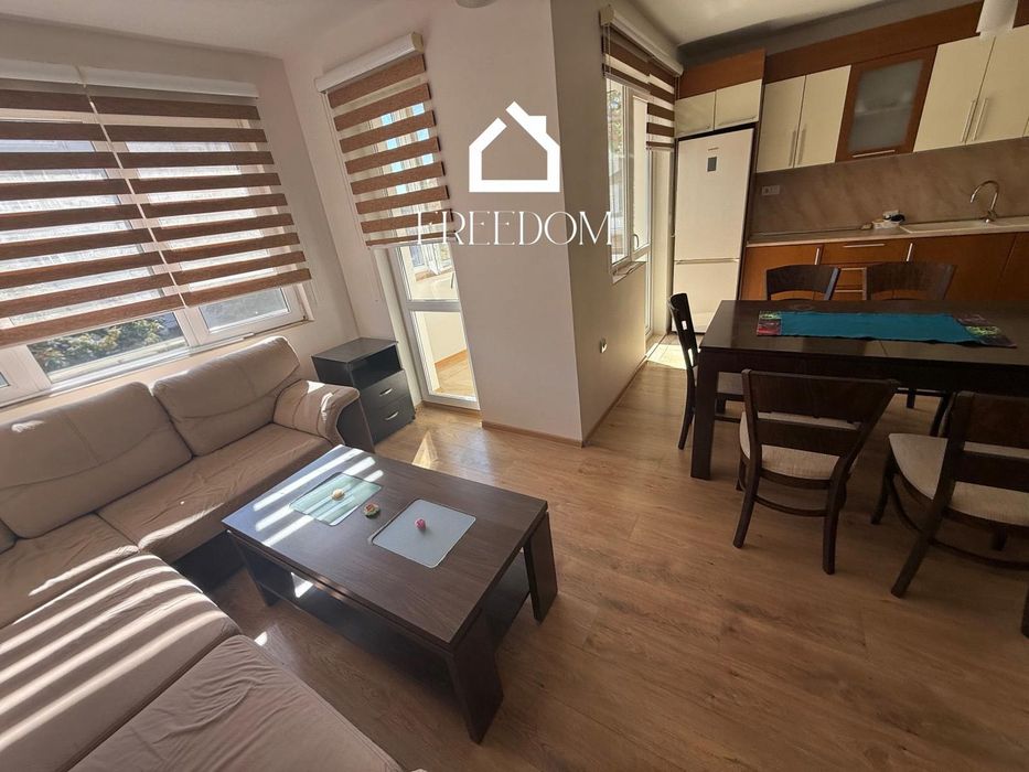 Дава се под наем Тристаен апартамент в Варна, Бриз - 112 кв.м за 700 € - Снимка #13