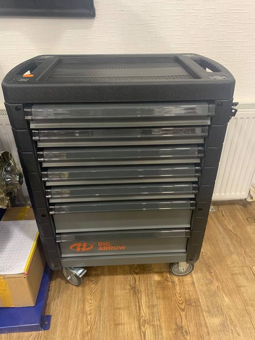 Тележка с инструментами 372 предмета