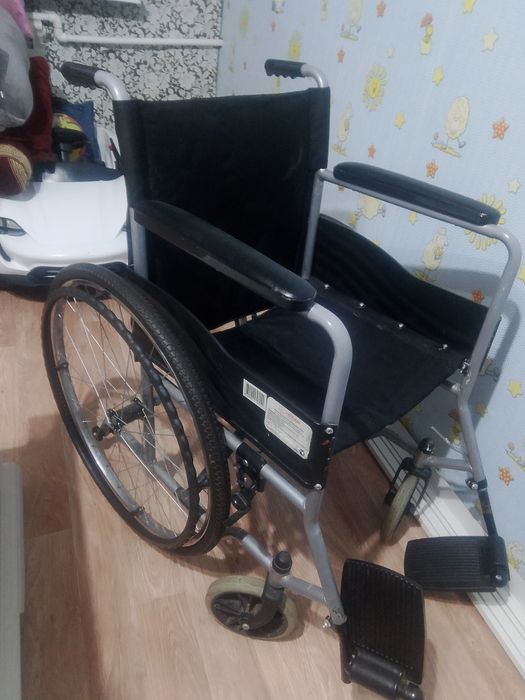 инвалидная коляска