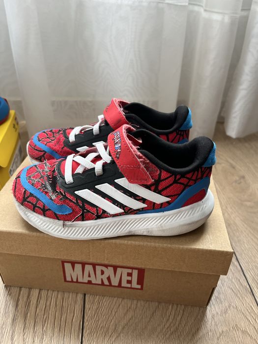 Adidas маратонки