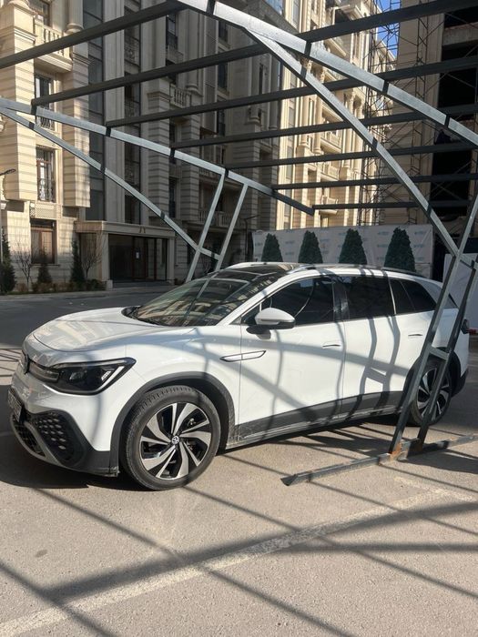 Volkswagen ID 6 PURE CROZI