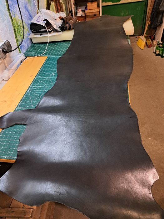 Piele tabacita neagra, rigida, 2mm