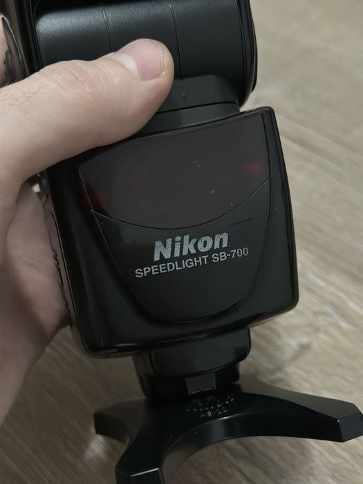 Вспышка SB-700 продам