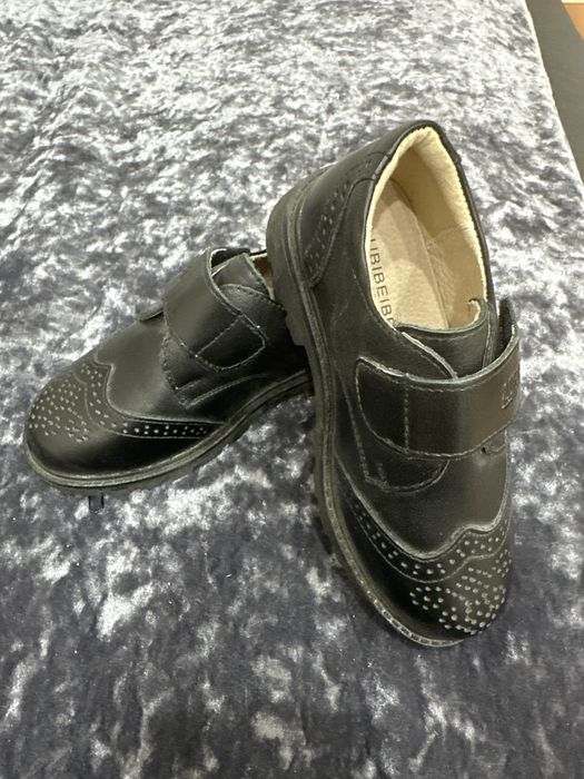 Продам мальчиковые ботиночки