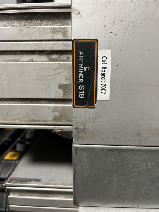 Асик майнер S19 PRO