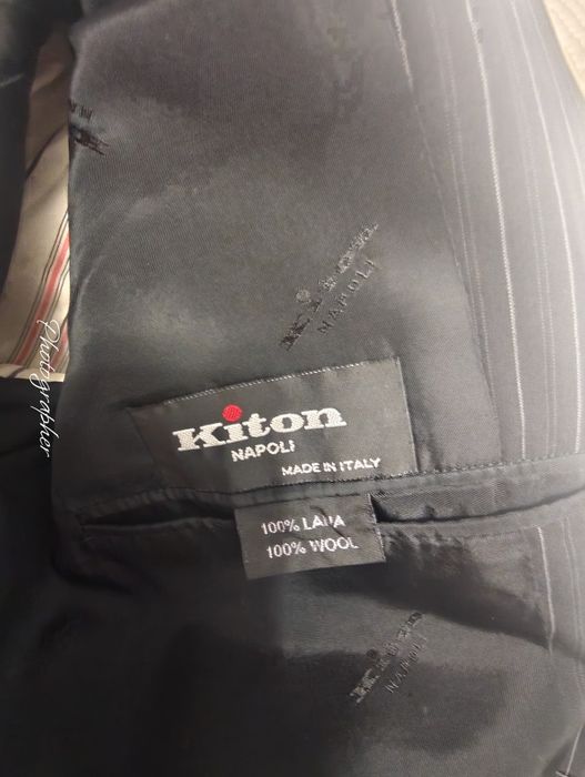 Продам костюм KITON
