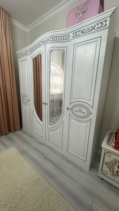 Спальный гарнитур