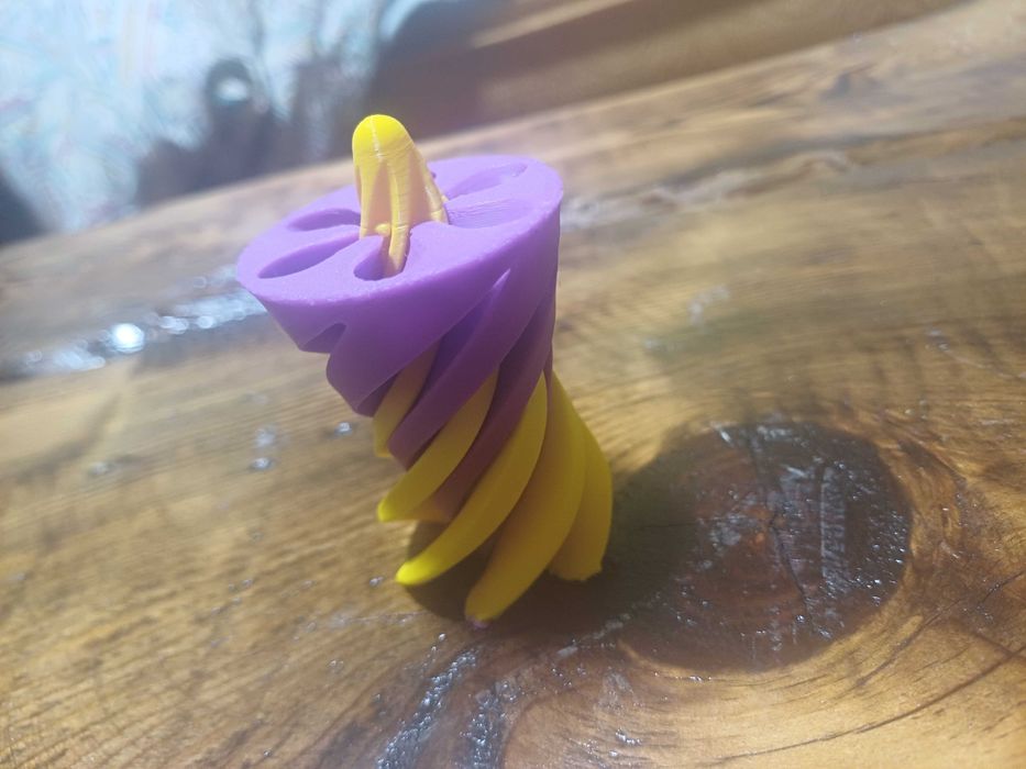 Jucarie Spiral Passthrough cone