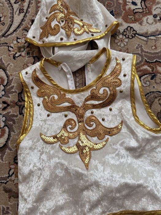 Продам национальные костюмы.