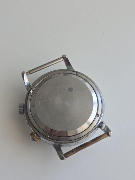 Ceas mecanic cu sonerie Poljot. Totul funcționează foarte bine