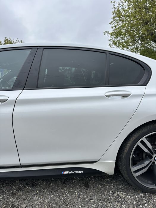 Usi stanga / Portiere stanga BMW Seria 7 G11, G12 Alb A96