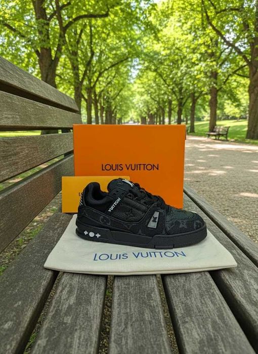 Adidasi LV Trainers Negru - Adidasi Full box - Premium -