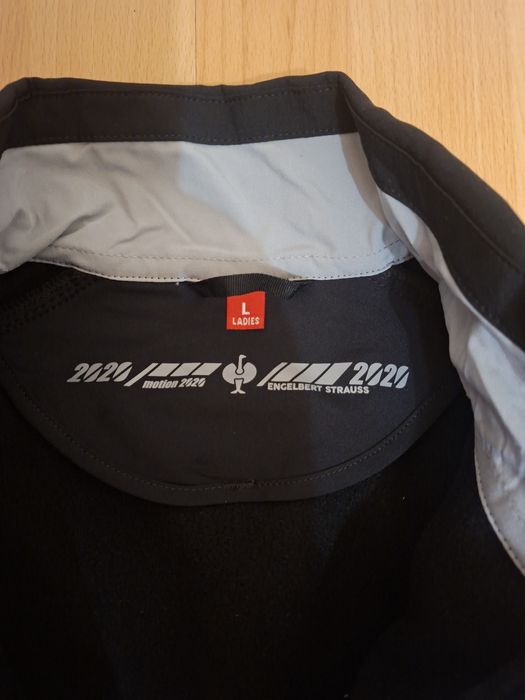 Vesta lucru noua Egebert Strauss