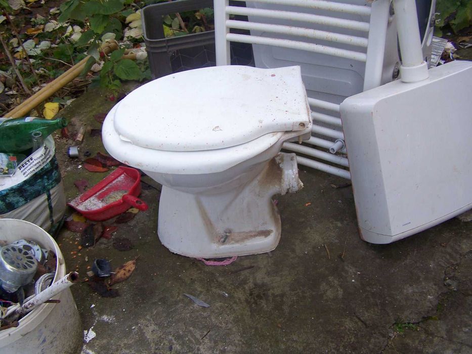 vand lavoare portelan  cu picior 2 wc 3 buc