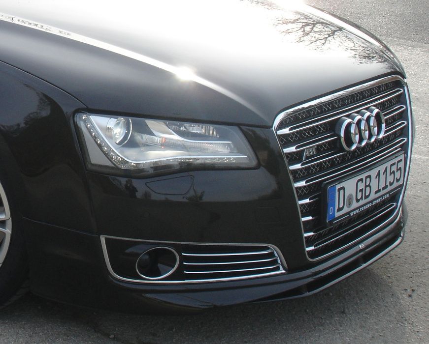 Маска Audi A8 W12 D4 ( Черна пиано лак ) от 2009г. >