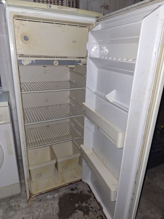 Продам холодильник