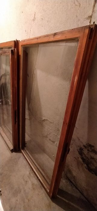 Прозорци с дървена дограма