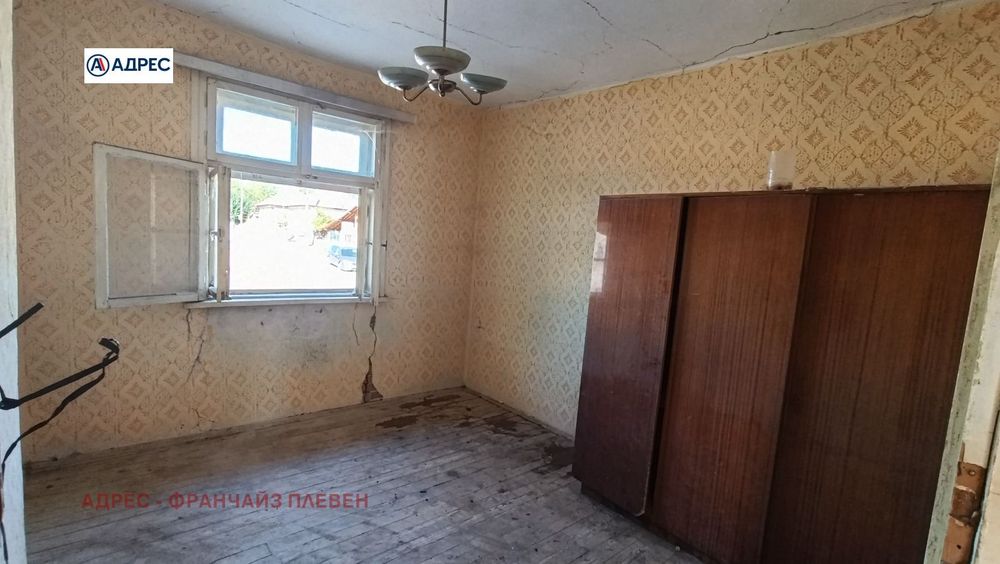 Къща в Враца, област-с.Девене площ 70 цена 47000