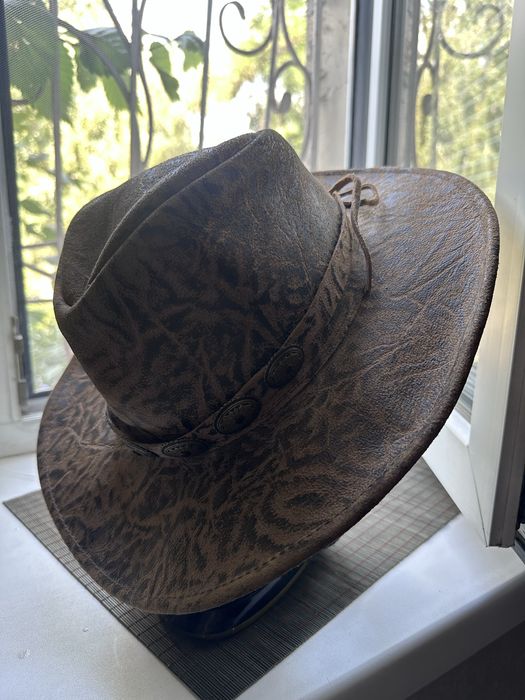 Продам шикарную кожаную шляпу