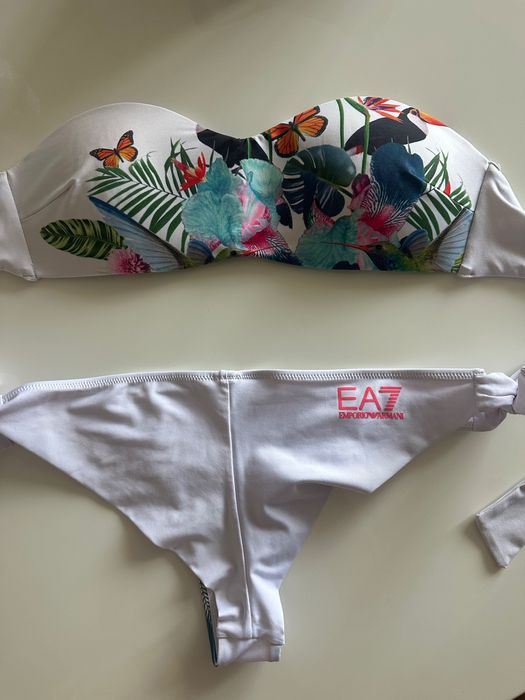 Бански две части