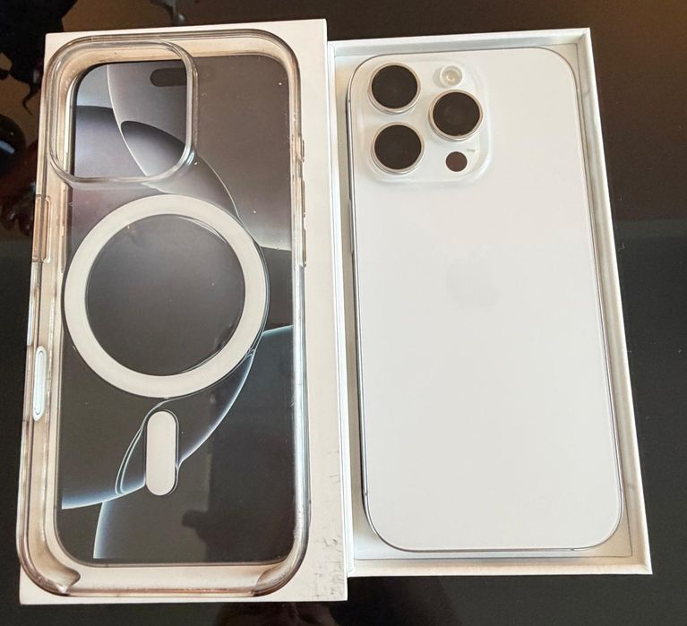 Vând iPhone 16 Pro 
128 GB
White Titanium
Neverlock 
Sănătate baterie