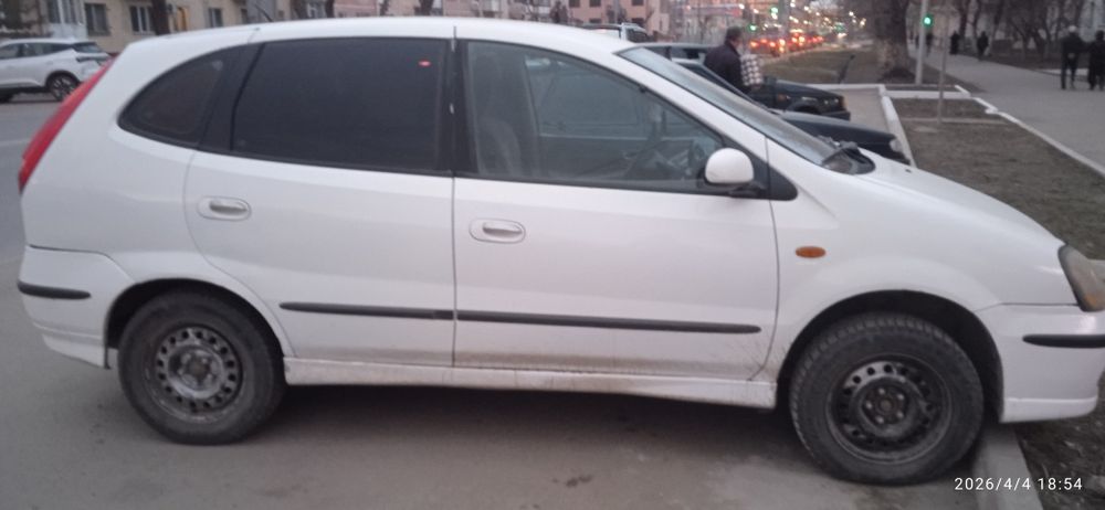 Продам Ниссан Тино