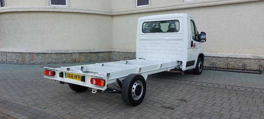 Peugeot Boxer din 2016 motor 2.2 Manual Volan pe dreapta Anglia