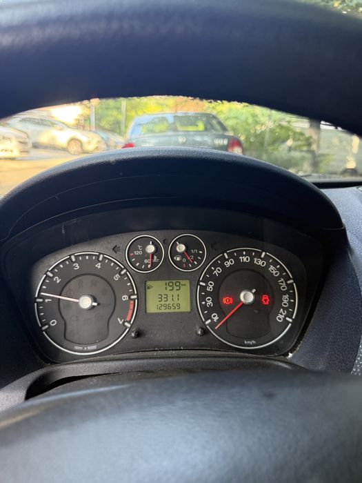Vand Ford Fiesta 2008 benzina 1.4