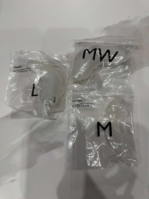CPAP апарат за сънна апнея: Löwenstein Prisma 20A (180 часа, почти нов) + DreamWear маска