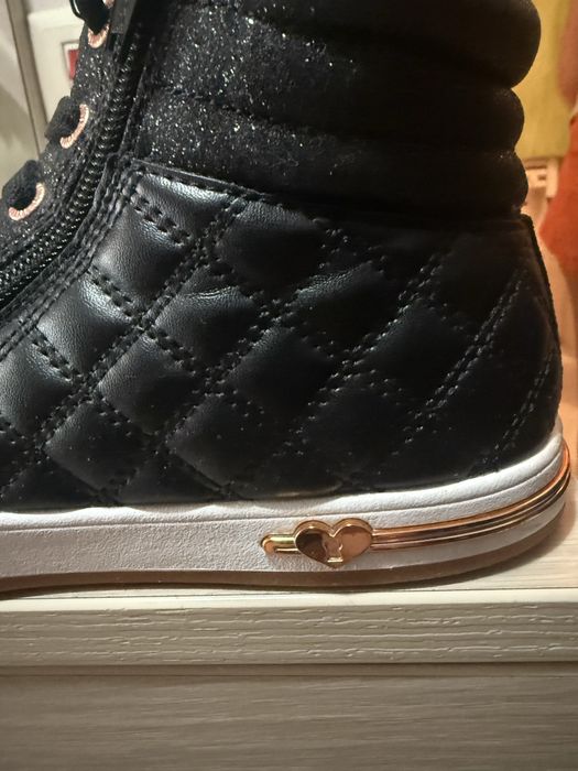 Маратонки Скечърс 37 номер